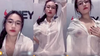 Meymey Uting Coklat Transparan Basah-basahan Host Bigo Live