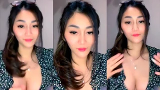 Reva Selebgram Cantik Toge Belahan Dada