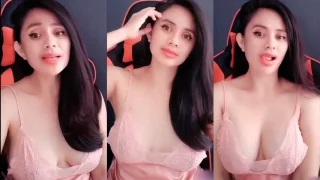 Tante Kimaya Makin Cetar Aja Deh