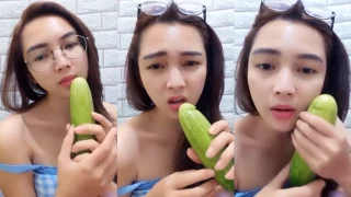 Dede iLaa Bening Suka Yang Besar