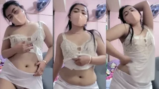 Goyang Mamah Muda Pamer Anu Remas Puting Susunya Doyan