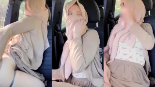 Viral Wanita Hijabers Cantik Mesum di Mobil Pinggir Jalan