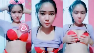 Eneng Beha Merah Tocil Host Dream Live