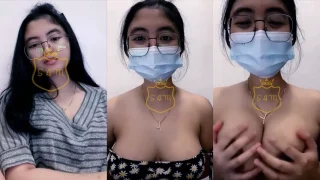 Yhola Ganti Busana Live Sexy Pap Toket